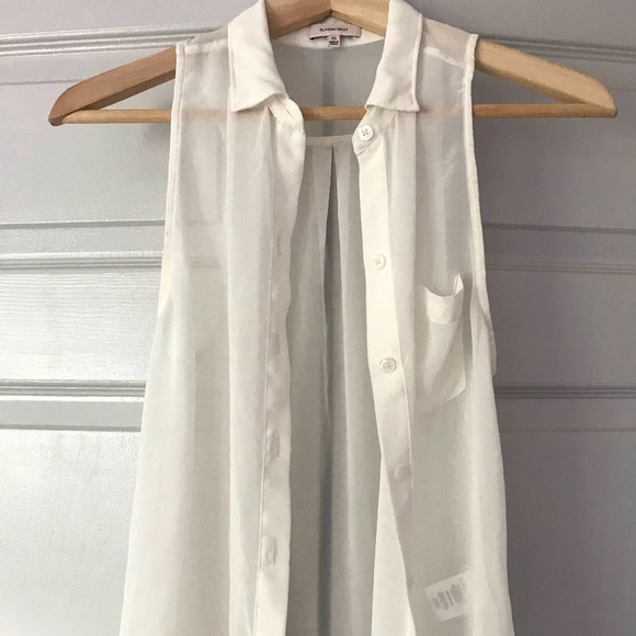 Aritzia White Sleeveless Button Down (Never Worn) - Picture 5 of 7